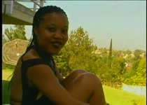 De Ebony geeft hem een pijpbeurt die hij niet snel meer vergeet